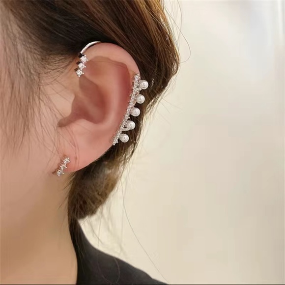 Luxury silver plated pearl and zircon ear cuff (right ear) NWT - Picture 1 of 4
